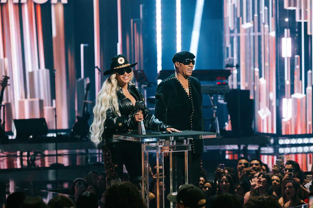 Lainey Wilson, Jelly Roll, More Represent Nashville At iHeartRadio Music Awards