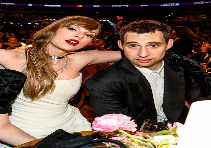 Taylor Swift Jokes Around With Jack Antonoff at the Grammys