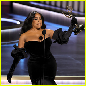 Niecy Nash-Betts Delivers a Powerful Speech, Thanks Herself While Accepting Award for 'Dahmer' at Emmy Awards 2023