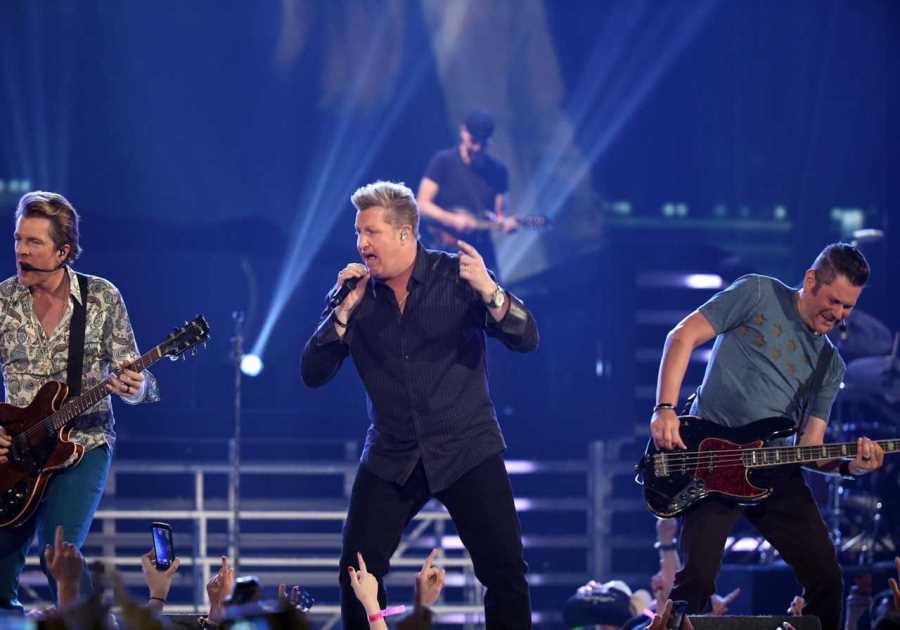ACM Awards 2014: Rascal Flatts Admits To Lip Syncing After Getting Called Out: “We’re Obviously Not Very Good At It”