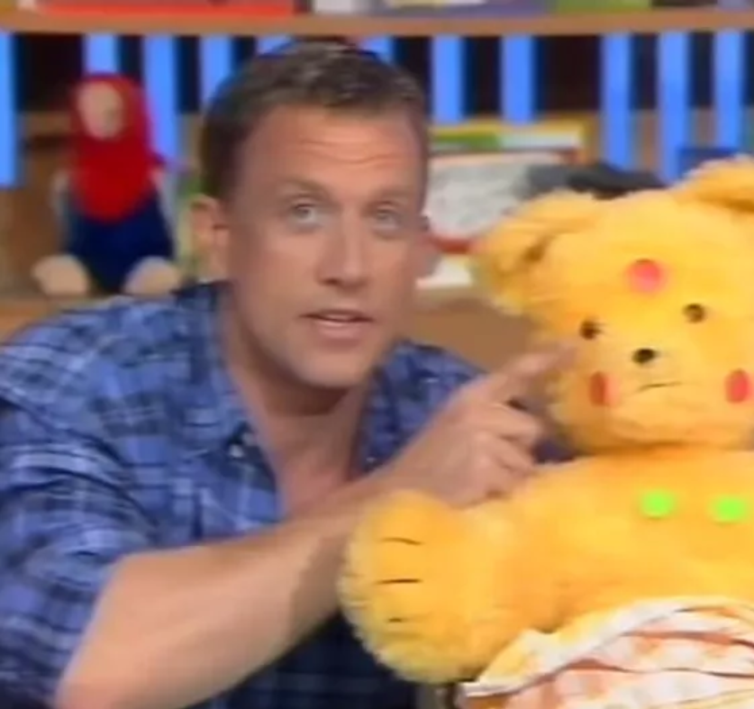 Simon Burke in Play School.