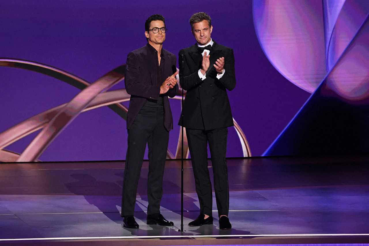 Joshua Jackson Walks on to 2024 Emmy Stage to I Dont Want to Wait