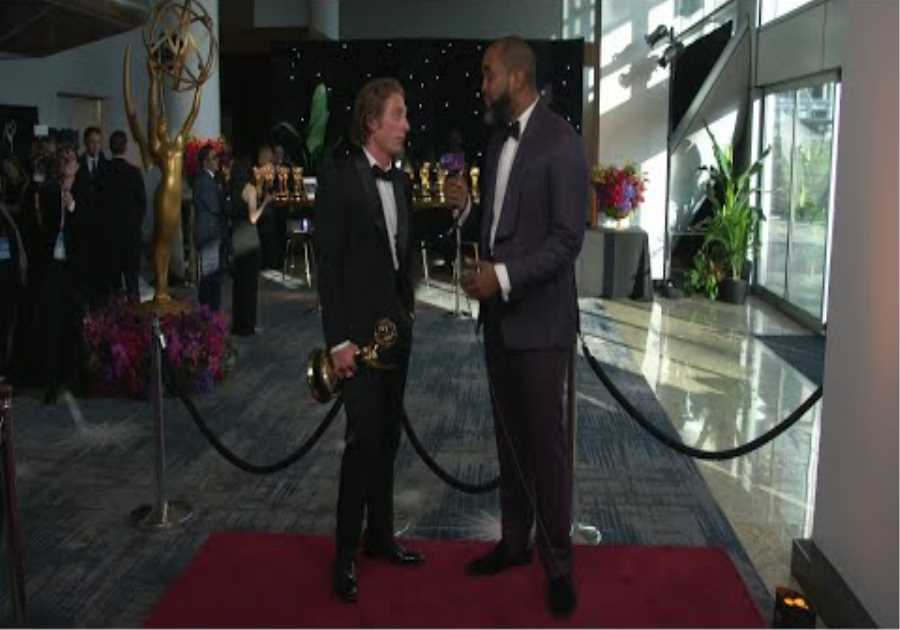 Jeremy Allen White: 76th Emmy Awards Winnerview