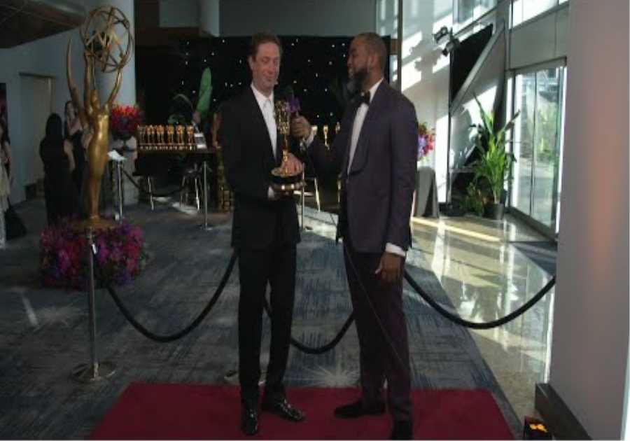 Ebon Moss-Bachrach: 76th Emmy Awards Winnerview