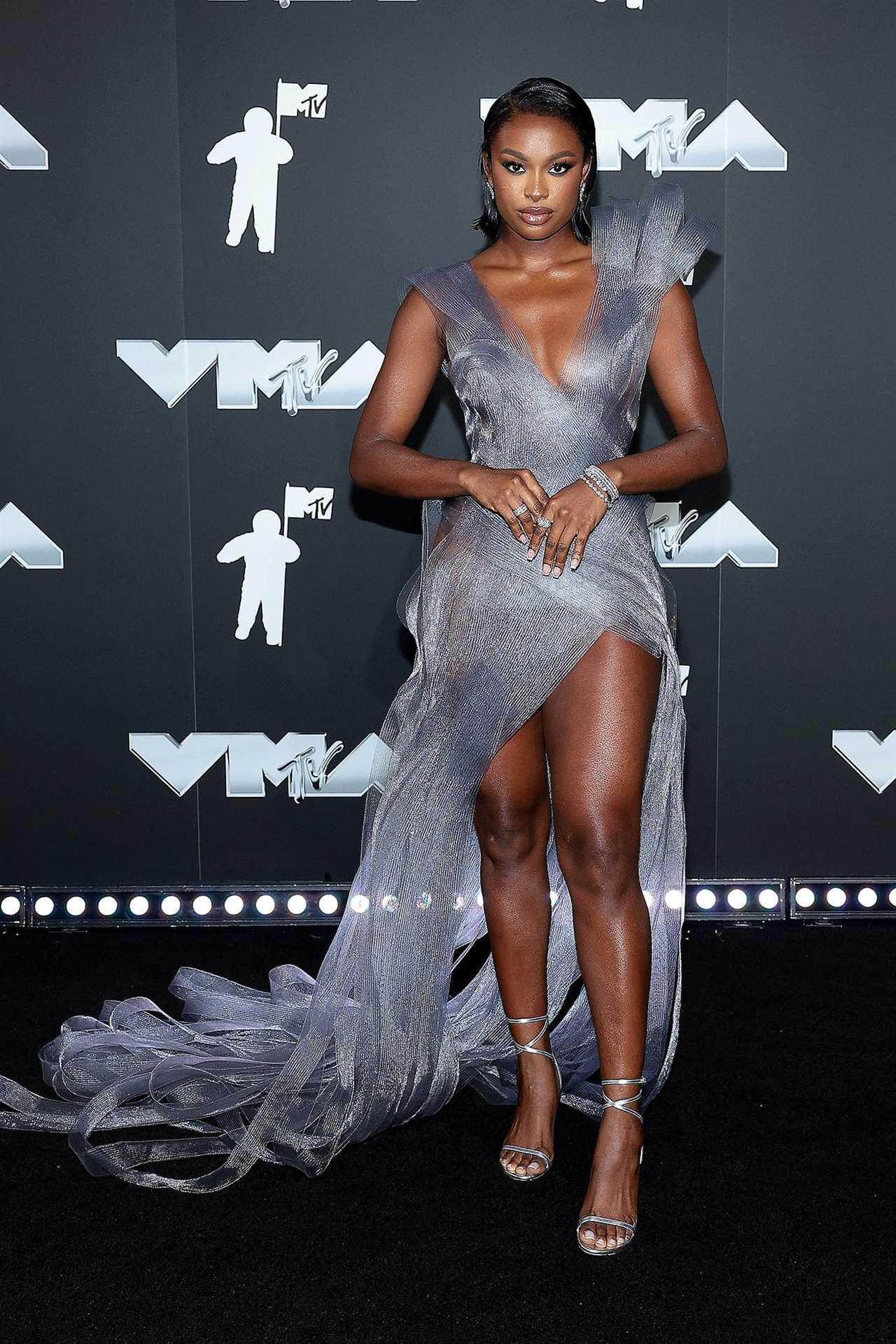 Coco Jones Wears 241K in Jared Atelier Diamonds to 2024 VMAs