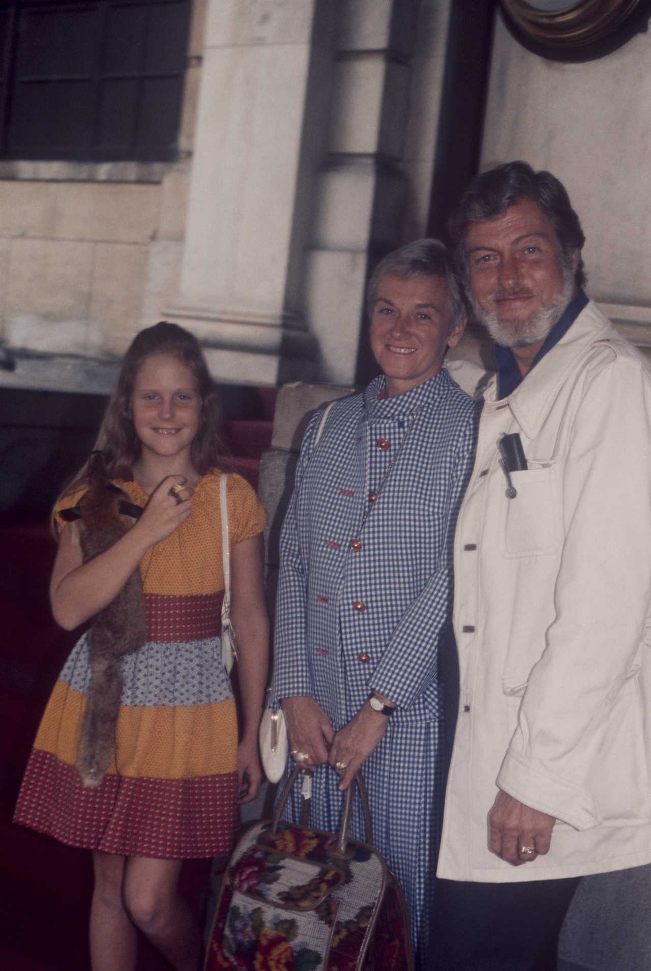 Dick Van Dyke  Margie Willet Van Dyke with their daughter  casual street photograph; circa 1970; New York. (Photo by Art Zelin/Getty Images)