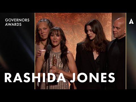 Rashida Jones Accepts an Honorary Oscar For Quincy Jones | 15th Governors Awards Presented By @ROLEX