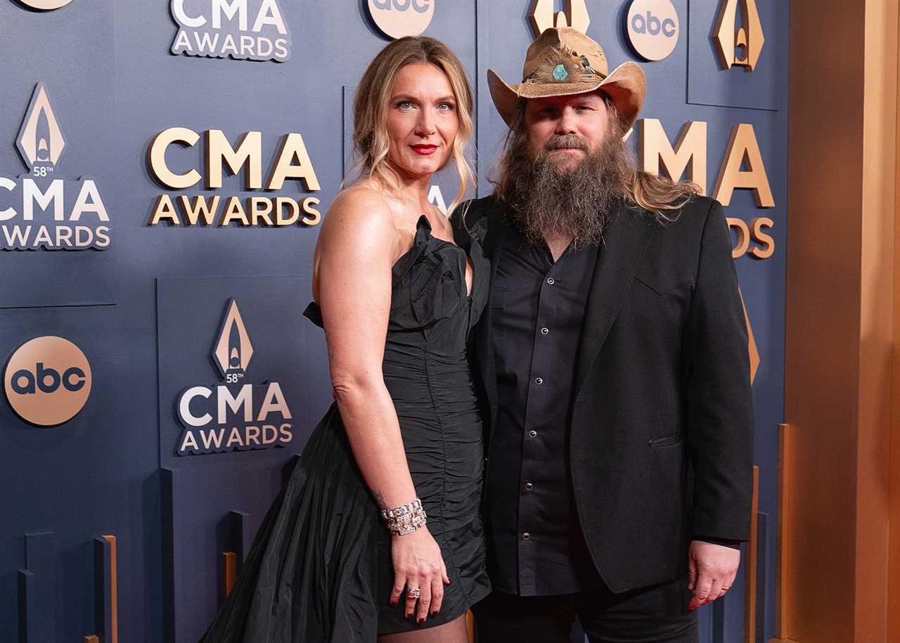 Chris Stapleton Forgets to Thank Wife Morgan After Winning