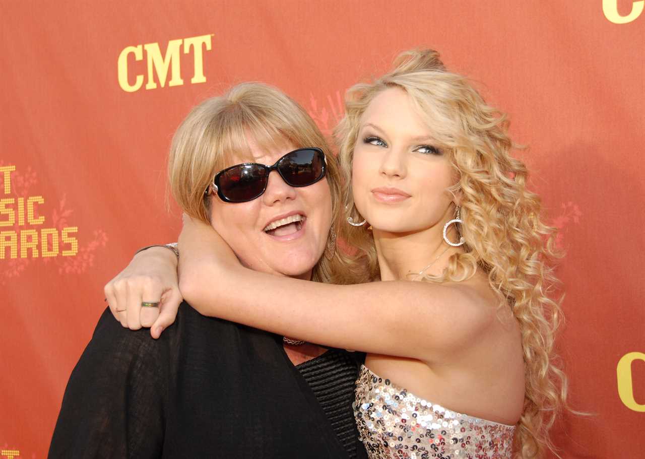 Taylor Swift, Andrea Swift