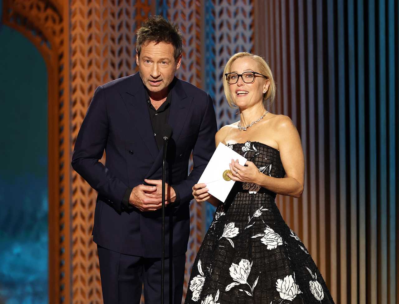 David Duchovny and Gillian Anderson Stage X Files Reunion During 2025 SAG Awards