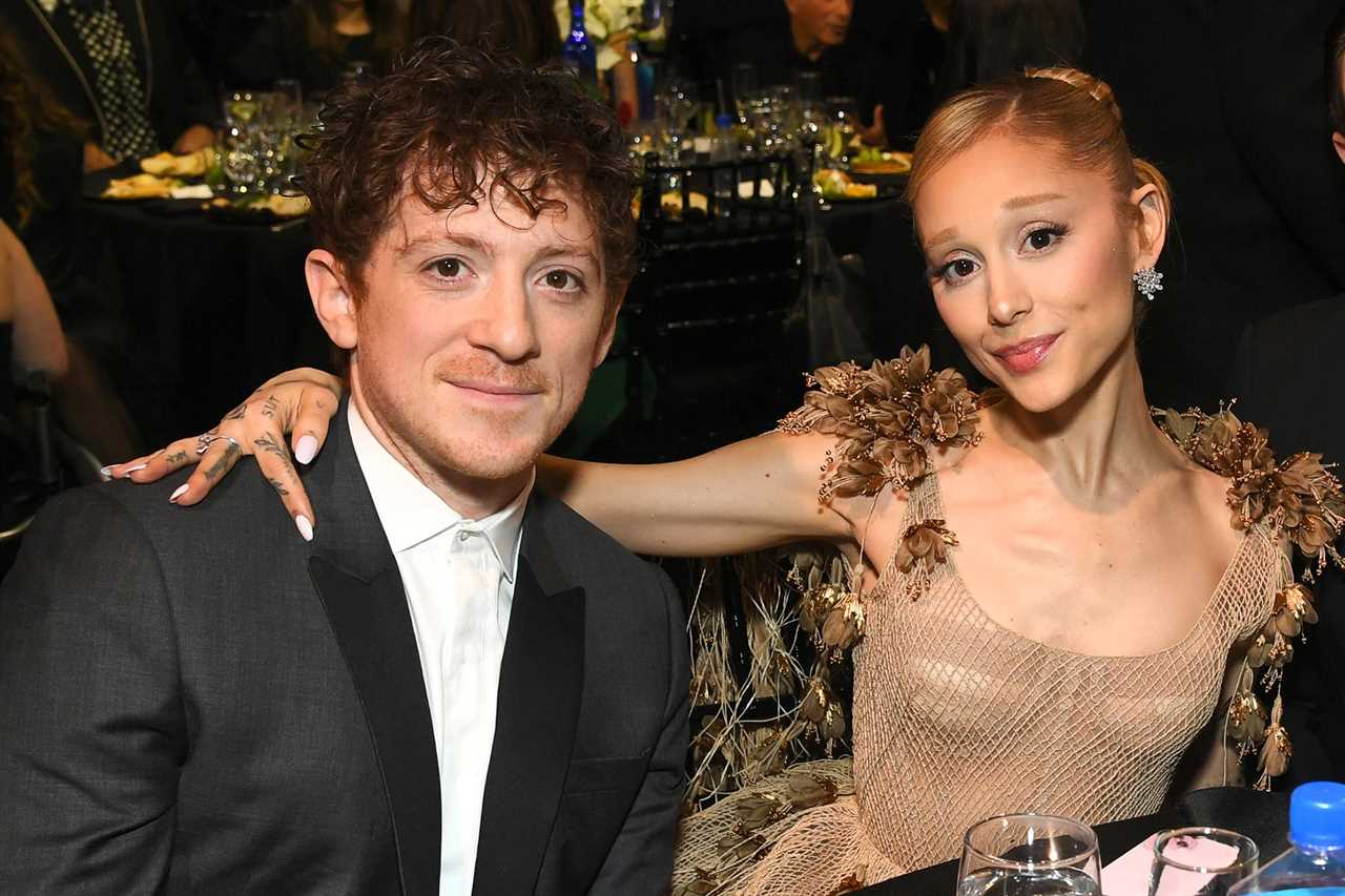 Ariana Grande and Ethan Slater s 2025 Oscars Appearance Is Wickedly Good 561