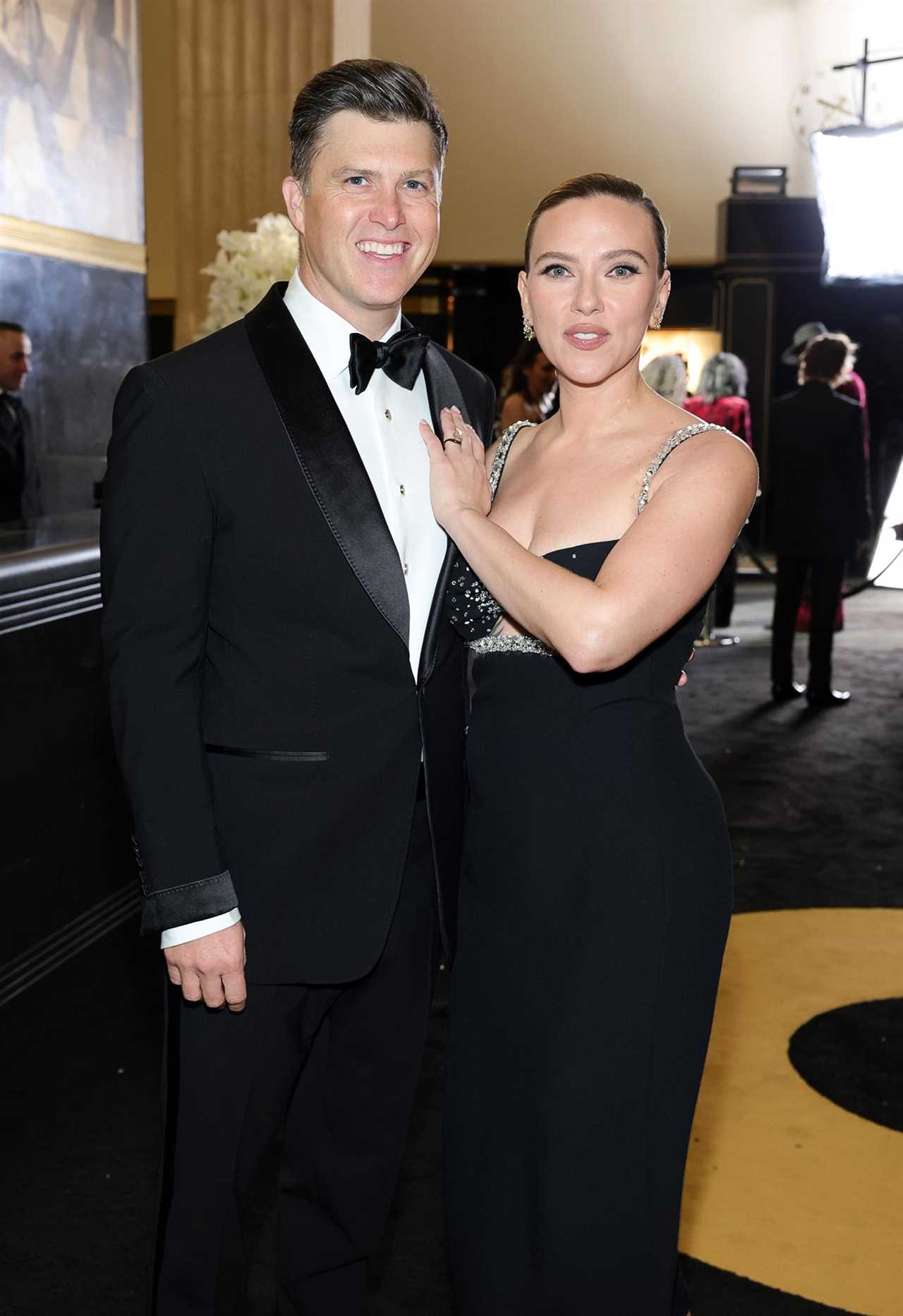 Scarlett Johansson and Colin Jost Cozy Up on the Red Carpet at the 2025 Oscars 594