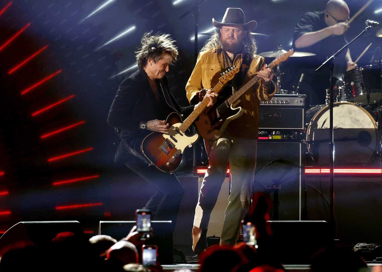 Keith Urban Wins Triple Crown Award at 2025 ACM Awards Inline