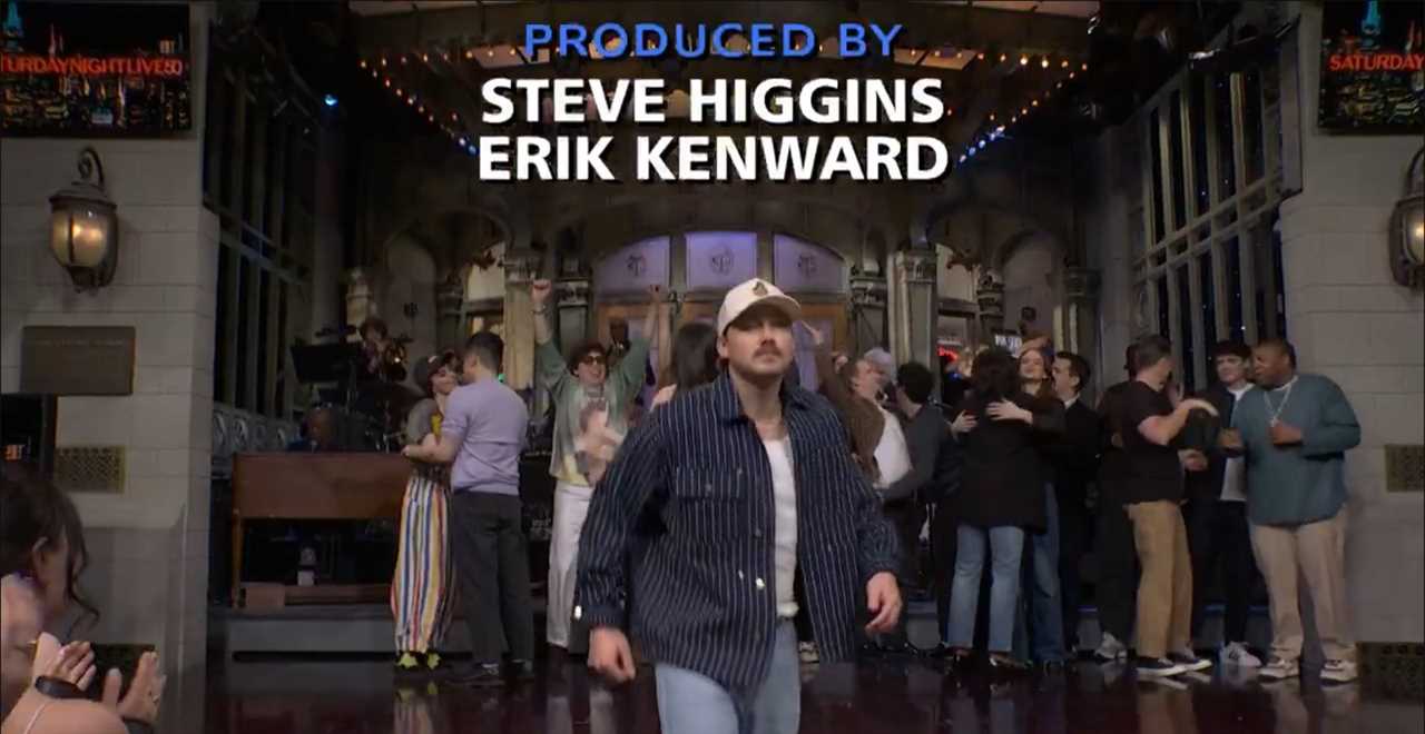 Morgan Wallen exits stage early during Saturday Night Live appearance.