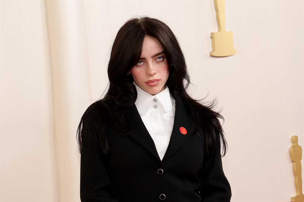 HOLLYWOOD, CALIFORNIA - MARCH 10: Billie Eilish attends the 96th Annual Academy Awards on March 10, 2024 in Hollywood, California. (Photo by Arturo Holmes/Getty Images)