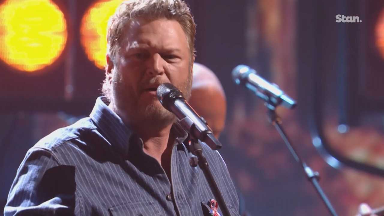 Blake Shelton AMAs performance 2025