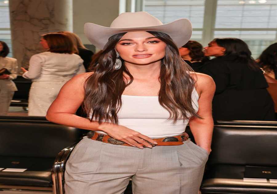 Kacey Musgraves reschedules concert after breaking a rib: 'No physical way I can get on a plane'