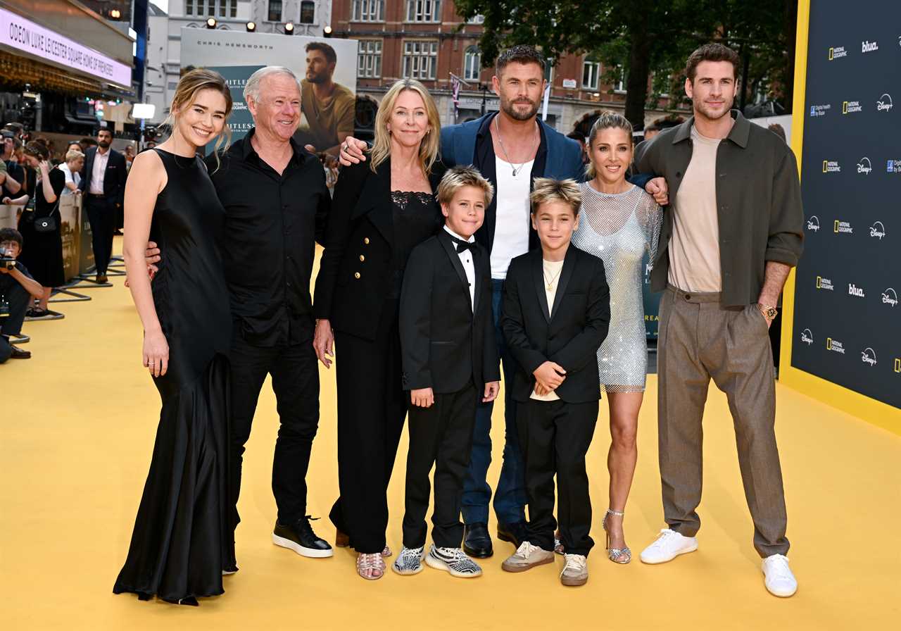 Gabriella Brooks, Craig Hemsworth, Leonie Hemsworth, Tristan Hemsworth, Chris Hemsworth, Sasha Hemsworth, Elsa Pataky and Liam Hemsworth