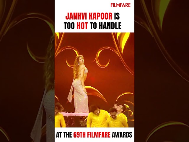 Janhvi Kapoor Dazzles At The 69th Filmfare Awards 