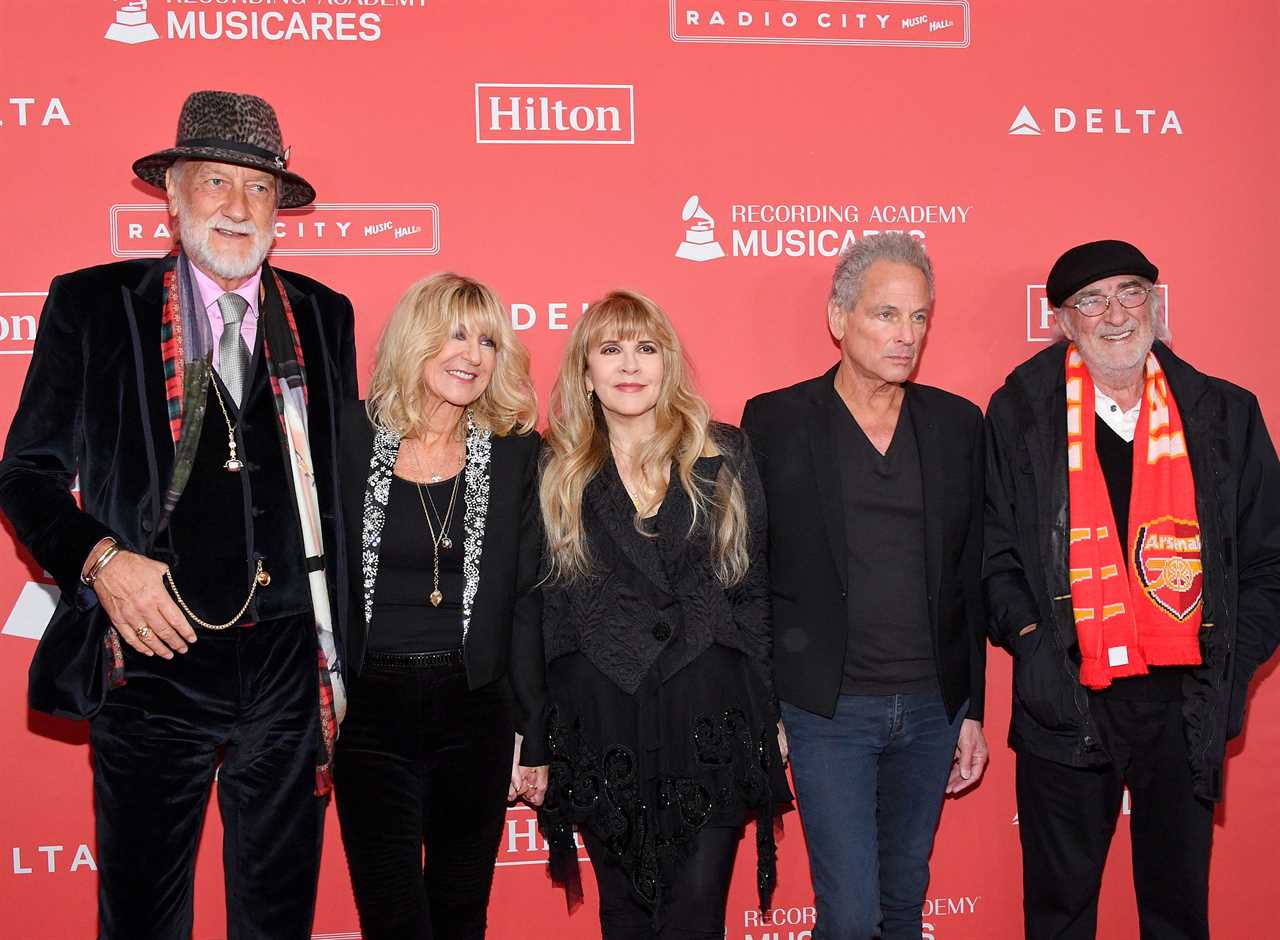 Mick Fleetwood, Christine McVie, Stevie Nicks, Lindsey Buckingham, and John McVie of music group Fleetwood Mac