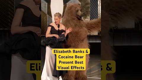 Elizabeth Banks & Cocaine Bear Reunite At The 95th #Oscars To Present Best Visual Effects #shorts