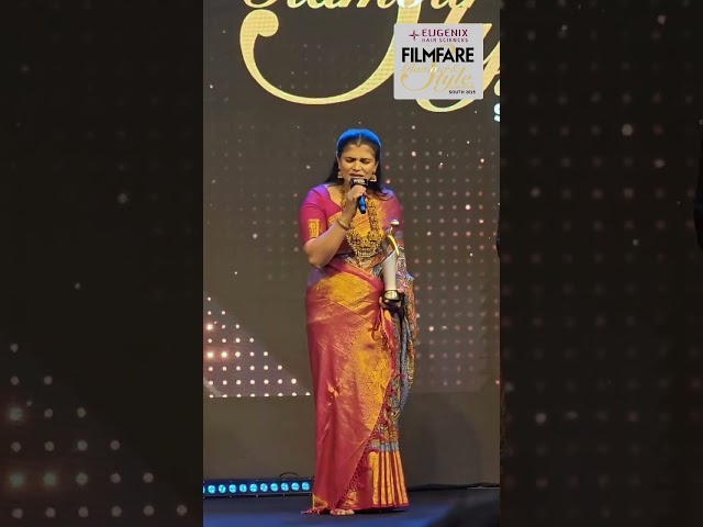 Chinmayi Sripaada Mesmerizes with Her Soulful Voice | Filmfare Glamour and Style Awards 2025 