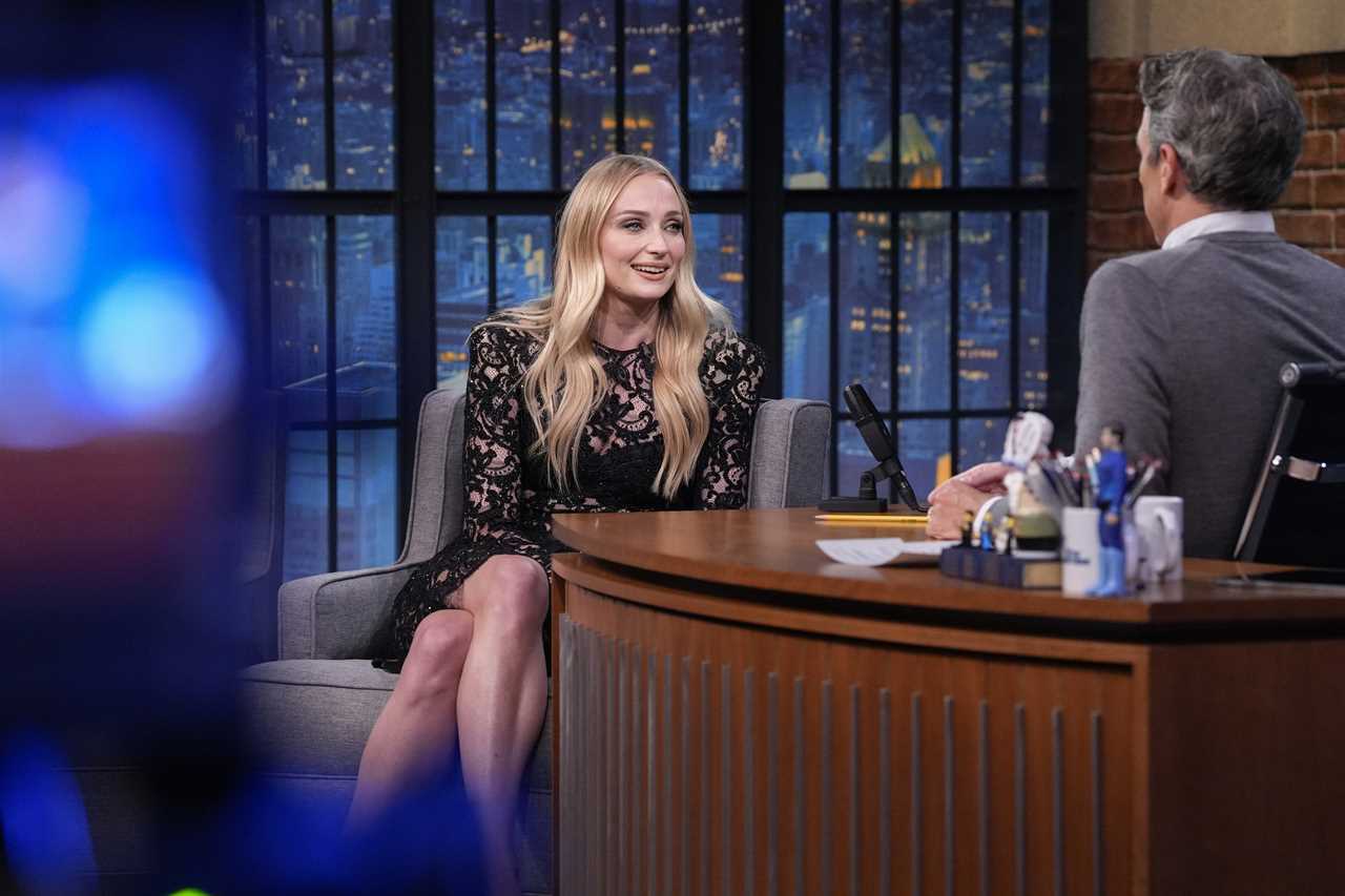 LATE NIGHT WITH SETH MEYERS -- Episode 1691 -- Pictured: (l-r) Actress Sophie Turner during an interview with host Seth Meyers -- (Photo by: Lloyd Bishop/NBC)