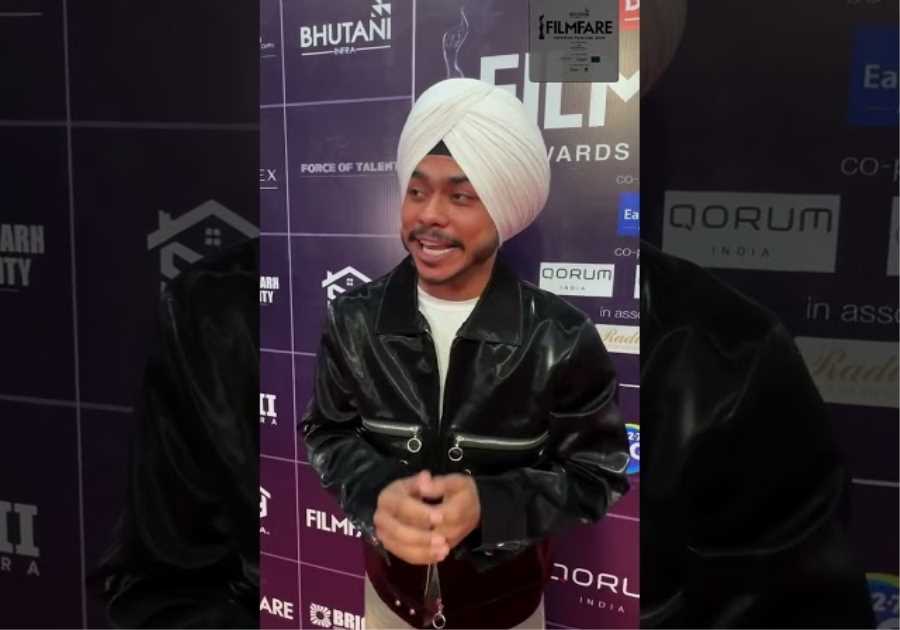DilAmrit sings a fantastic track at the red carpet of Filmfare Awards Punjabi 2025 