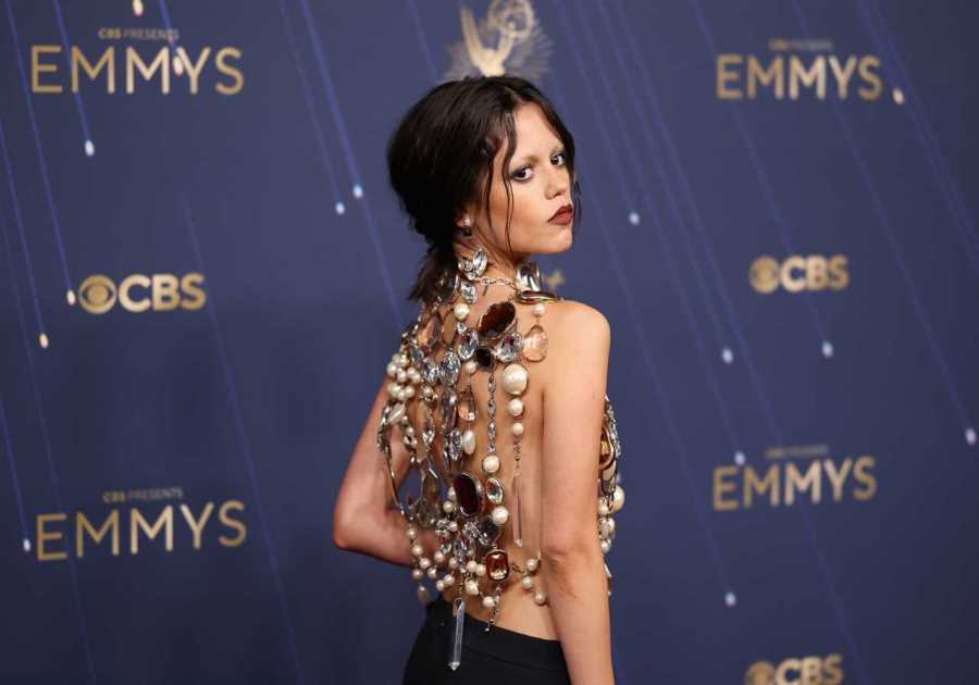 Jenna Ortega Drips in Jewels as She Flashes Major Skin at the 2025 Emmys