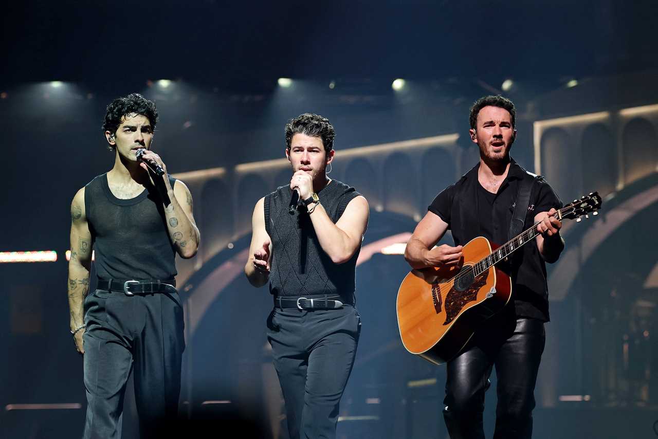 INGLEWOOD, CALIFORNIA - SEPTEMBER 06: (L-R) Joe Jonas, Nick Jonas, and Kevin Jonas perform on stage during Jonas Brothers: JONAS20 Greetings From Your Hometown Tour at Intuit Dome on September 6, 2025 in Inglewood, California. (Photo by Amy Sussman/Getty Images for Live Nation)