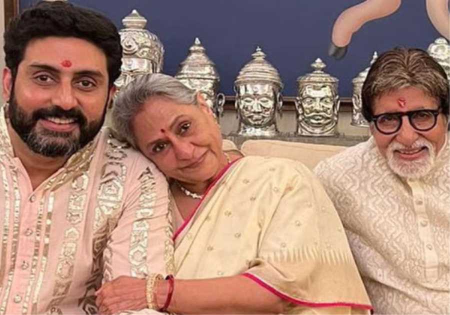 Amitabh Bachchan Celebrates His Familyï¿½s Wins Post 70th Hyundai Filmfare Awards 