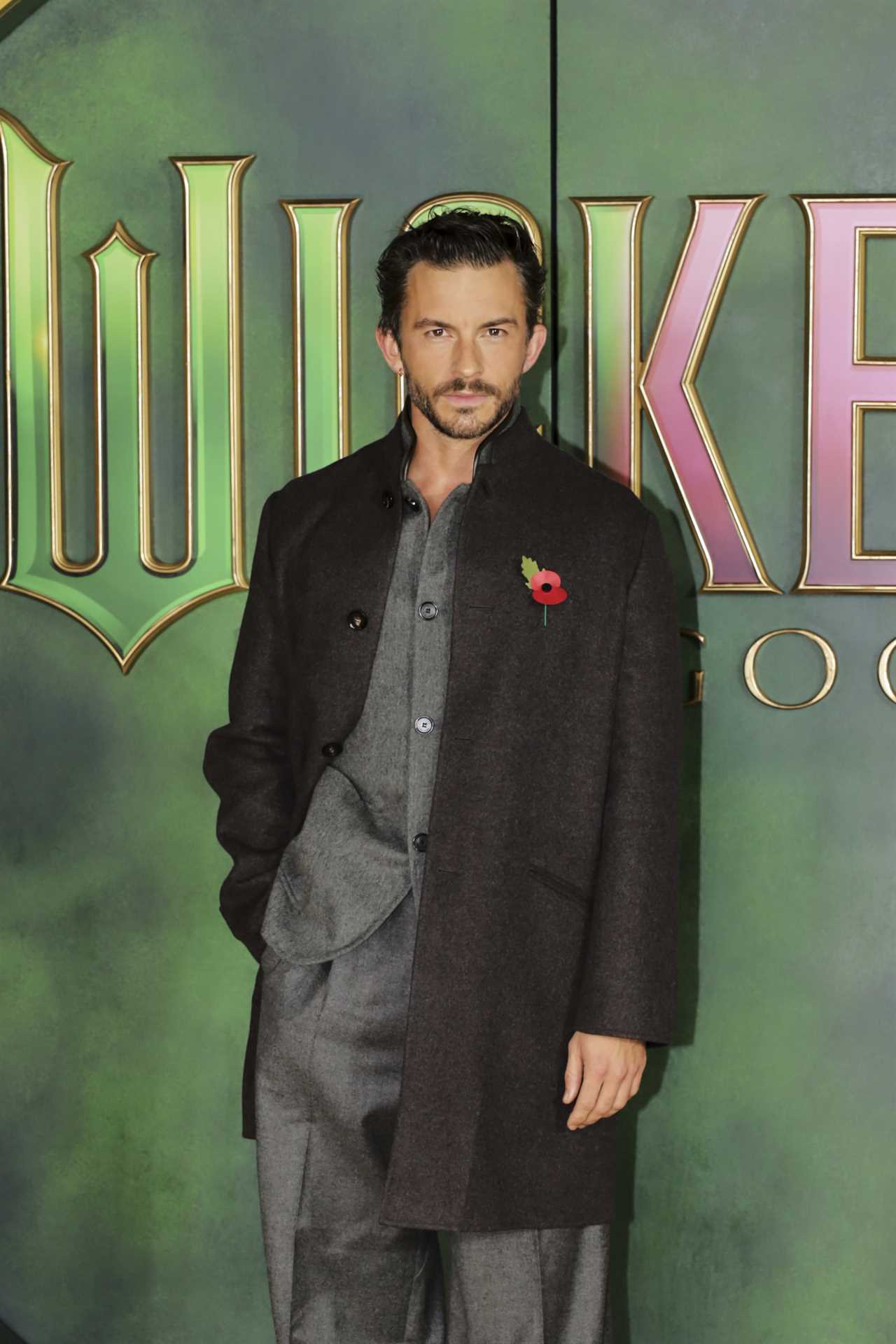 'It's bittersweet': Jonathan Bailey stuns thousands as he makes a surprise appearance at TikTok Awards 