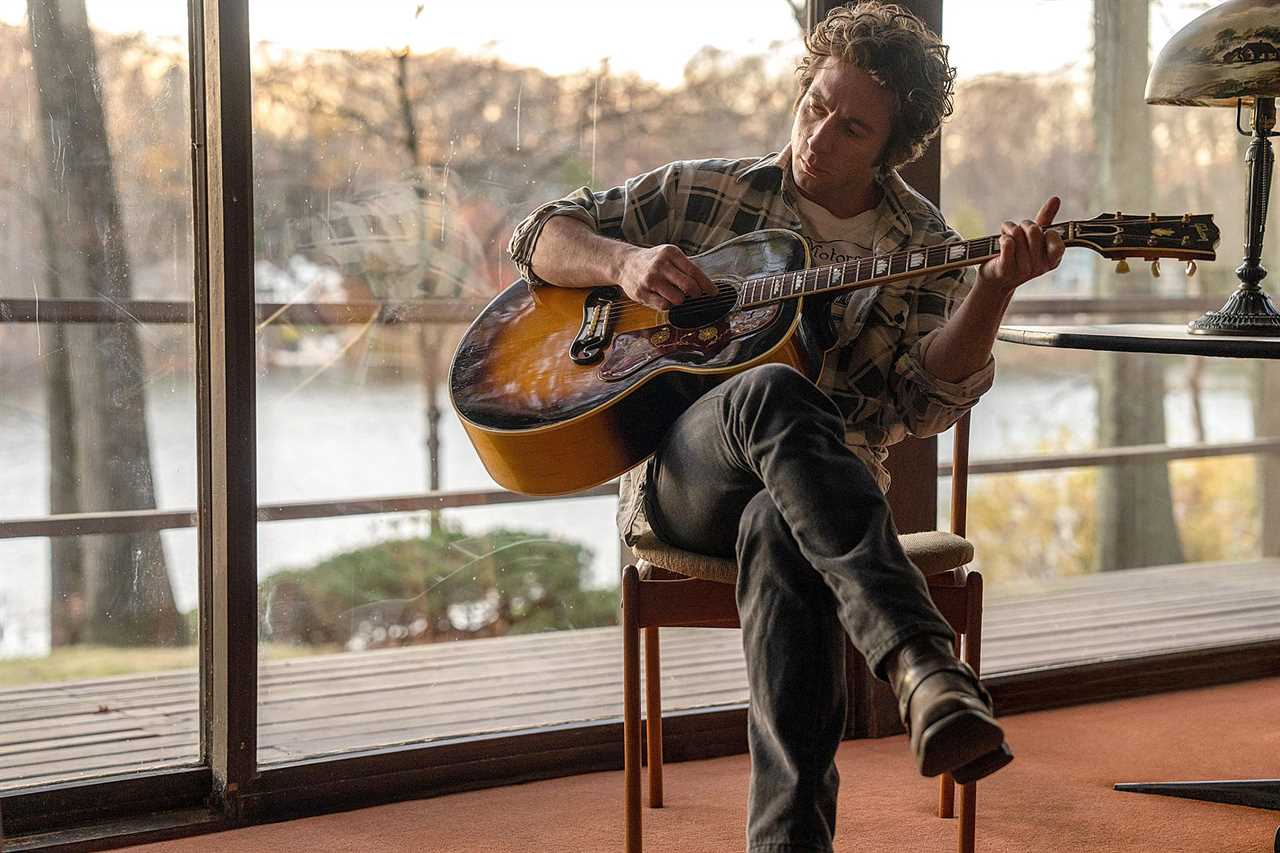 Jeremy Allen White Honored at Gotham Awards