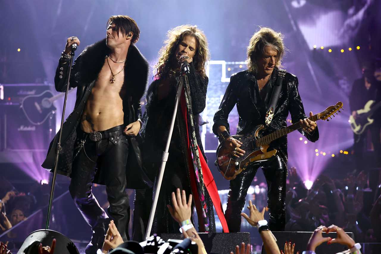 Yungblud, Steven Tyler, and Joe Perry performing a tribute to Ozzy Osbourne at the 2025 MTV Video Music Awards