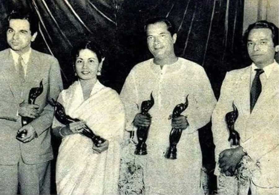 Filmfare Flashback: Throwback to the First Filmfare Awards ft. Dilip Kumar and Meena Kumari 