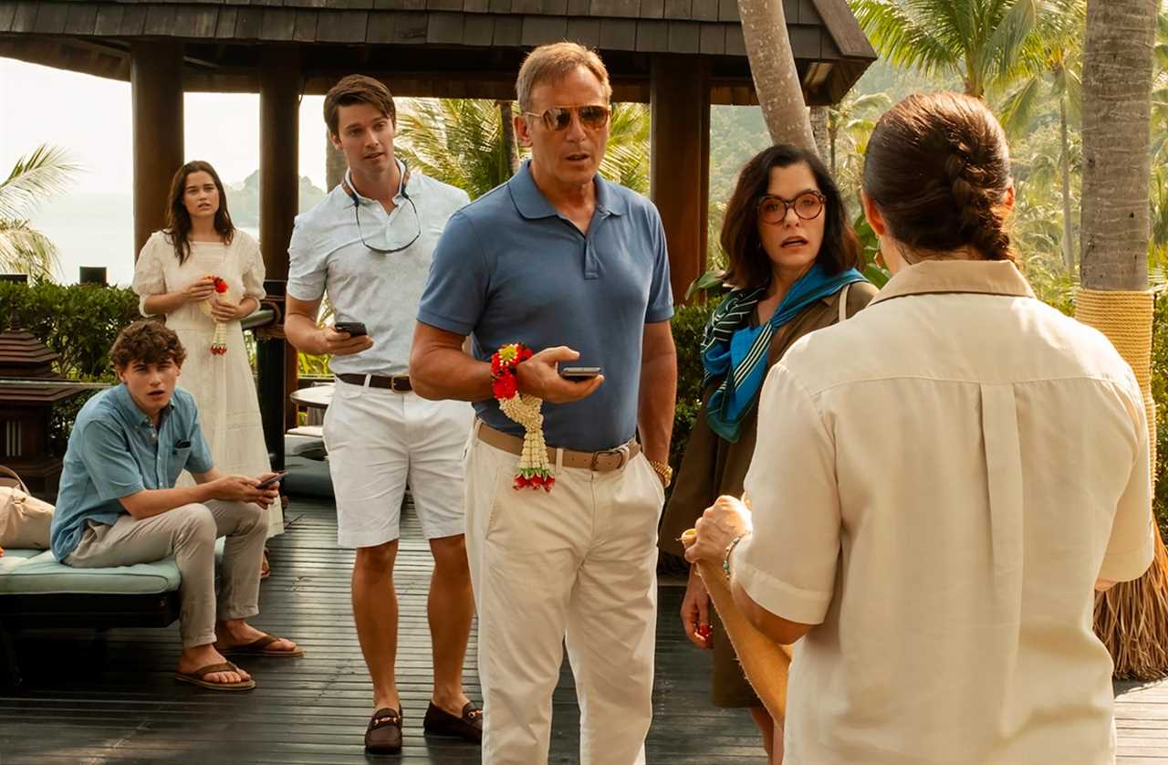 Shifting Gears Showrunner Michelle Nader Wants This White Lotus Star to Join the Tim Allen Sitcom 006