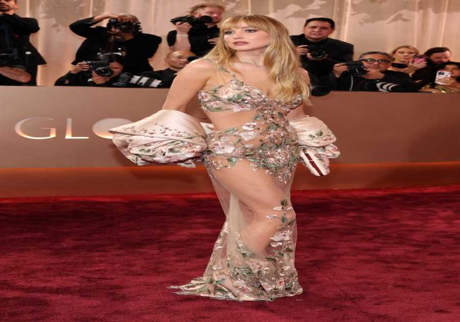 Jennifer Lawrence Attends 2026 Golden Globes in Jaw-Dropping Naked Dress