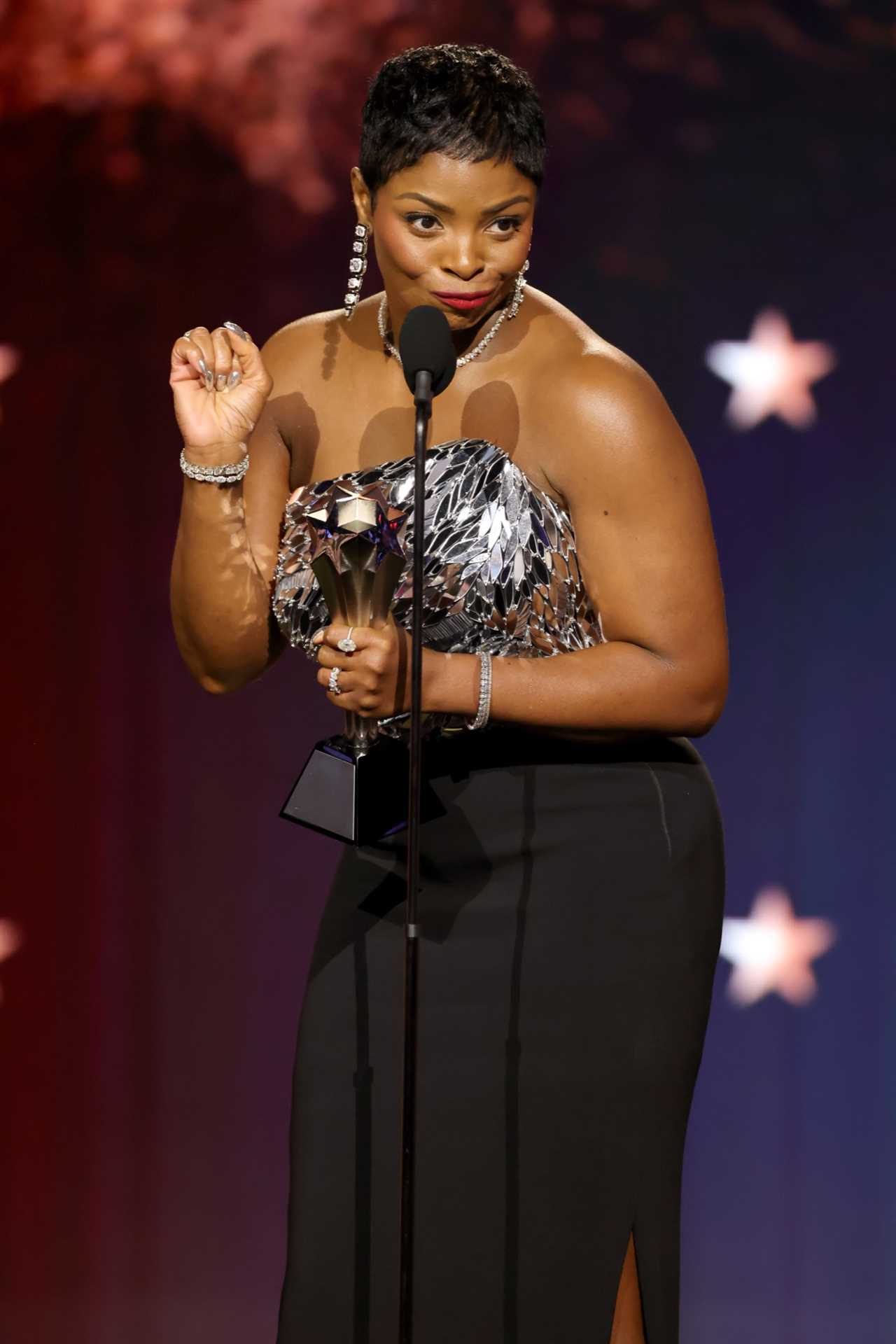 Janelle James Critics Choice Winners