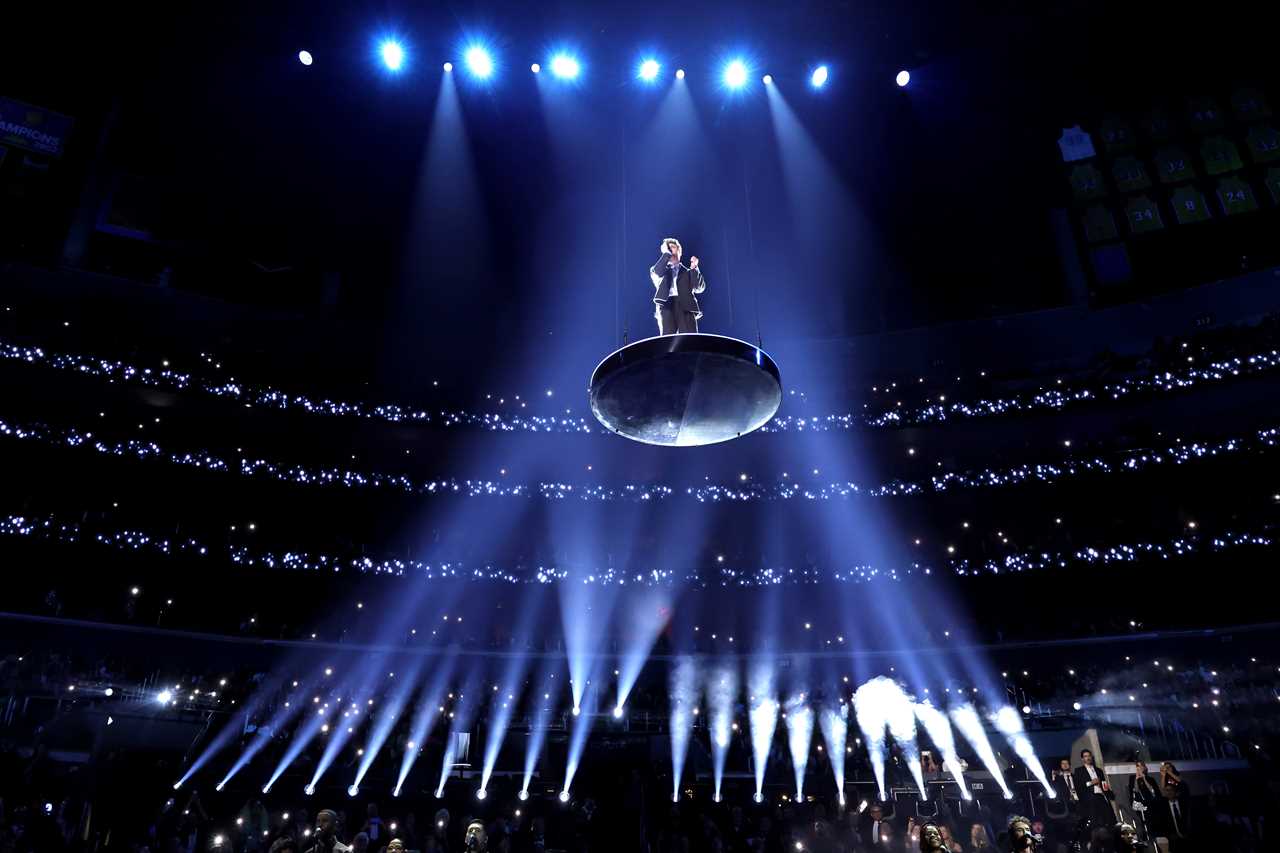 Alex Warren performs onstage during the 68th GRAMMY Awards at Crypto.com Arena on February 01, 2026 in Los Angeles, California.