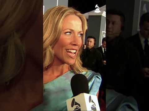 Sheryl Crow Checks In From The Grammy Red Carpet At The 2009 Grammys | Grammy Red Carpet Flashback