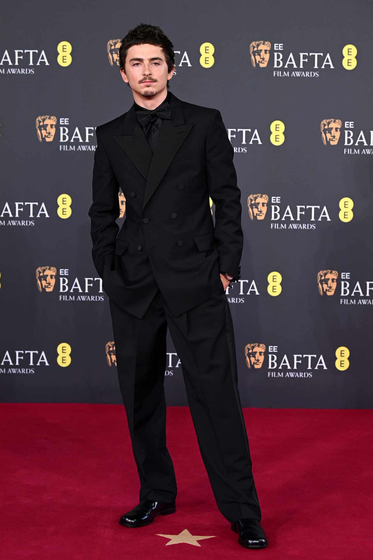  Timothée Chalamet attends the EE BAFTA Film Awards 2026 at The Royal Festival Hall on February 22, 2026 in London, England. 