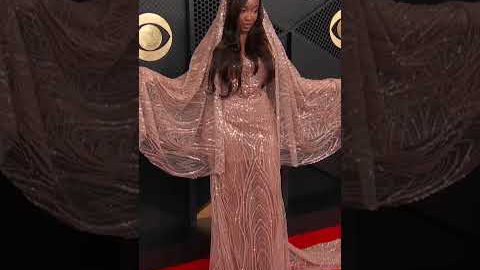 📸 LADY GAGA, SABRINA CARPENTER, CHAPPELL ROAN lead GRAMMYs 2026 red carpet fashion highlights