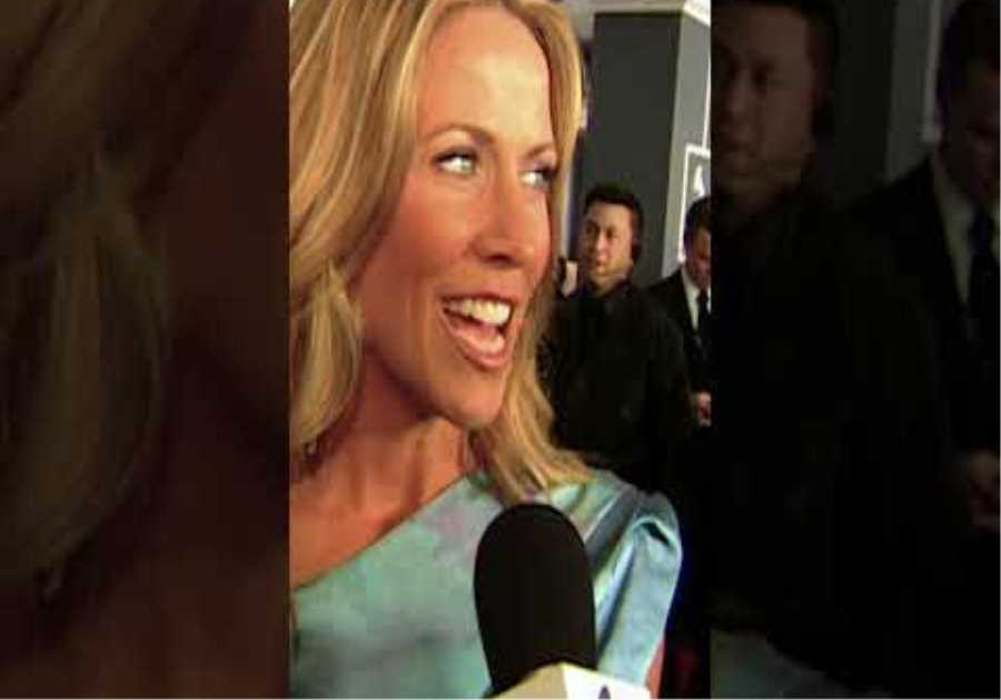 Sheryl Crow Checks In From The Grammy Red Carpet At The 2009 Grammys | Grammy Red Carpet Flashback