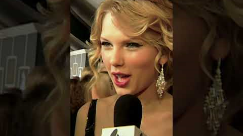 Taylor Swift Checks In From The Grammy Red Carpet At The 2009 Grammys | Grammy Red Carpet Flashback