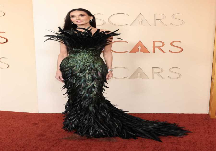 Demi Moore Rocks Jaw-Dropping Feathered Dress at 2026 Oscars