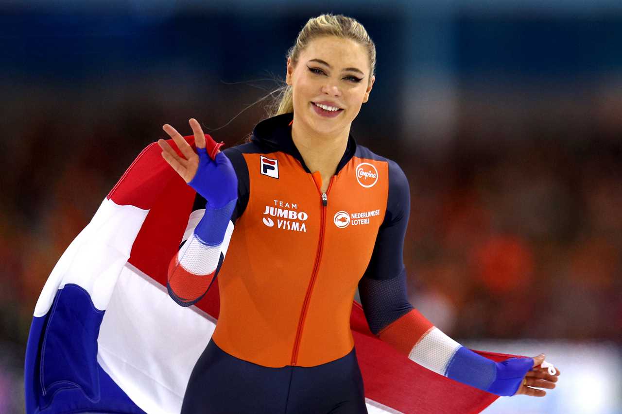 Jutta Leerdam of Netherlands celebrates victory and the gold medal after she competes in the 1000m Women race during the ISU European Speed Skating Championships at Thialf Arena on January 07, 2024 in Heerenveen, Netherlands. 