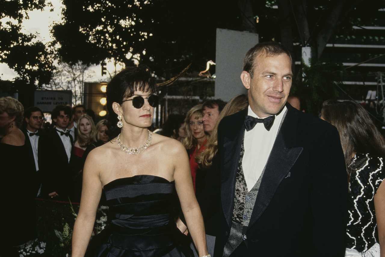 Kevin Costner and wife Cindy Silva at the Academy Awards in March 1992. 