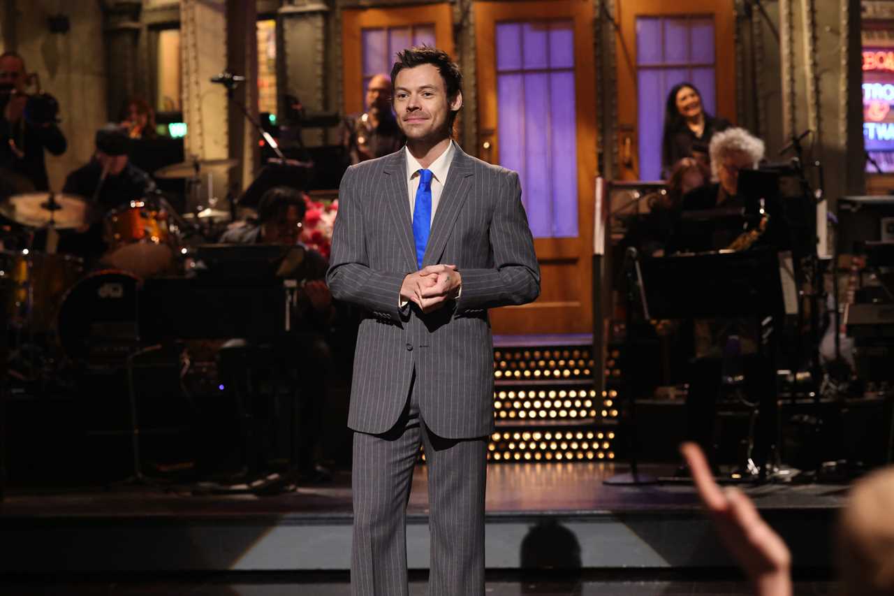 Watch as Harry Styles aims joke at Andrew Mountbatten-Windsor in opening SNL monologue