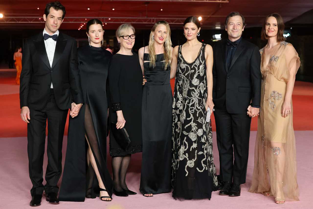 Mark Ronson, Grace Gummer, Mamie Gummer, Meryl Streep, Louisa Jacobson, Henry Wolfe and Tamryn Storm Hawker in December 2023.