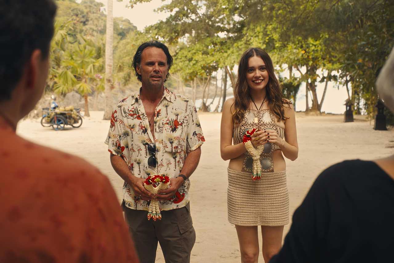 Walton Goggins and Amy lou Wood in The White Lotus season 3